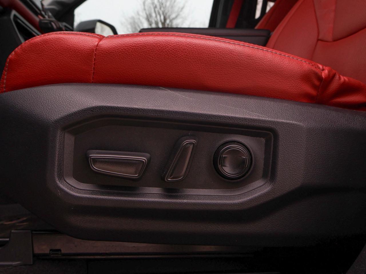 2024 Toyota Tundra LIMITED HYBRID Photo