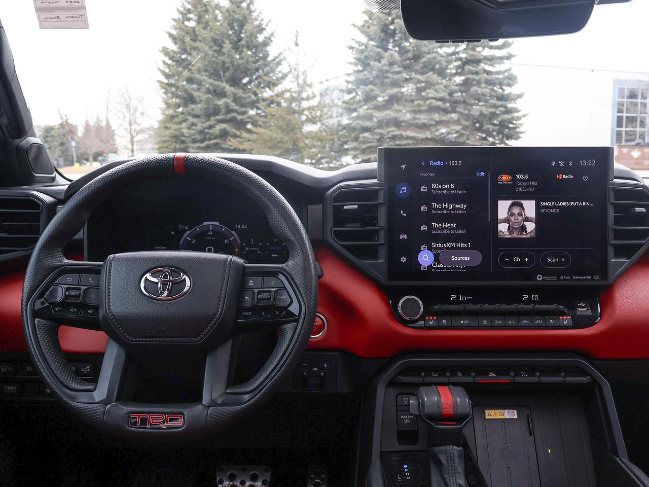 2024 Toyota Tundra LIMITED HYBRID Photo