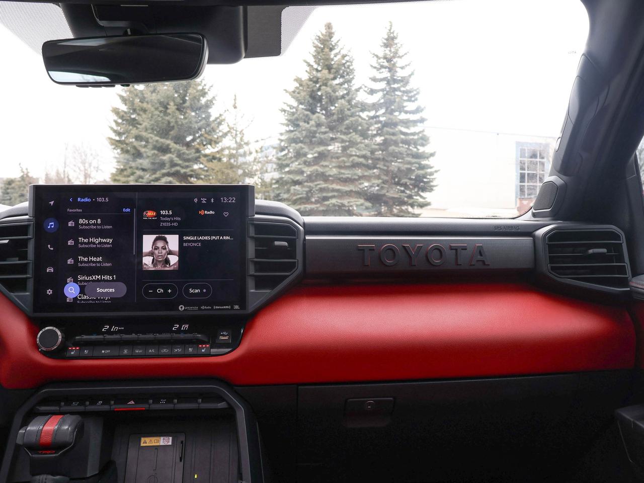 2024 Toyota Tundra LIMITED HYBRID Photo