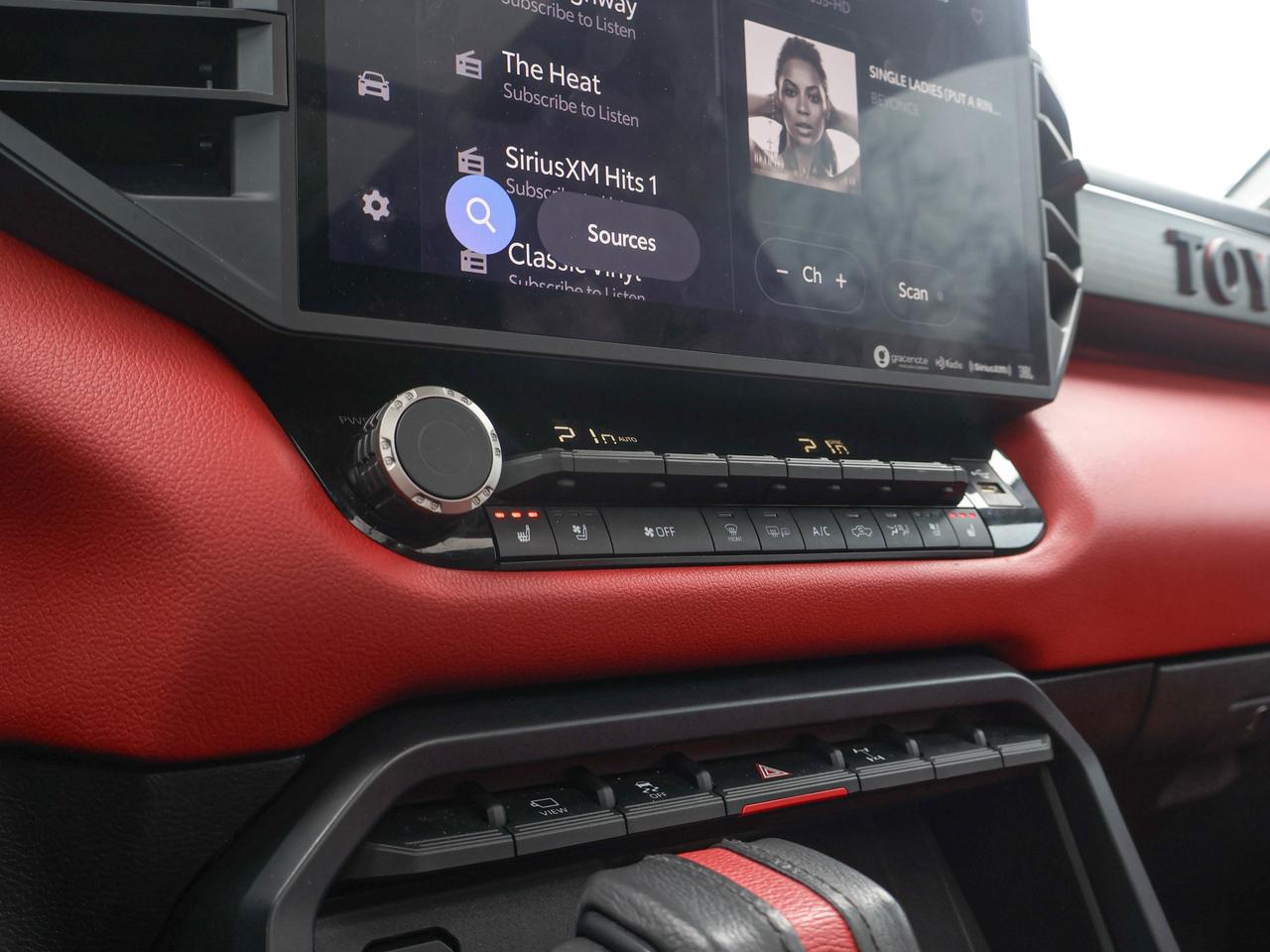 2024 Toyota Tundra LIMITED HYBRID Photo