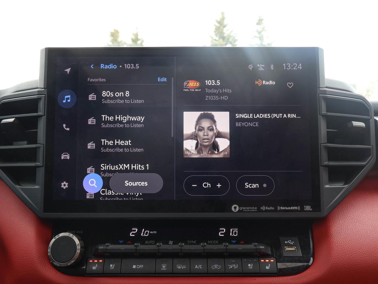 2024 Toyota Tundra LIMITED HYBRID Photo