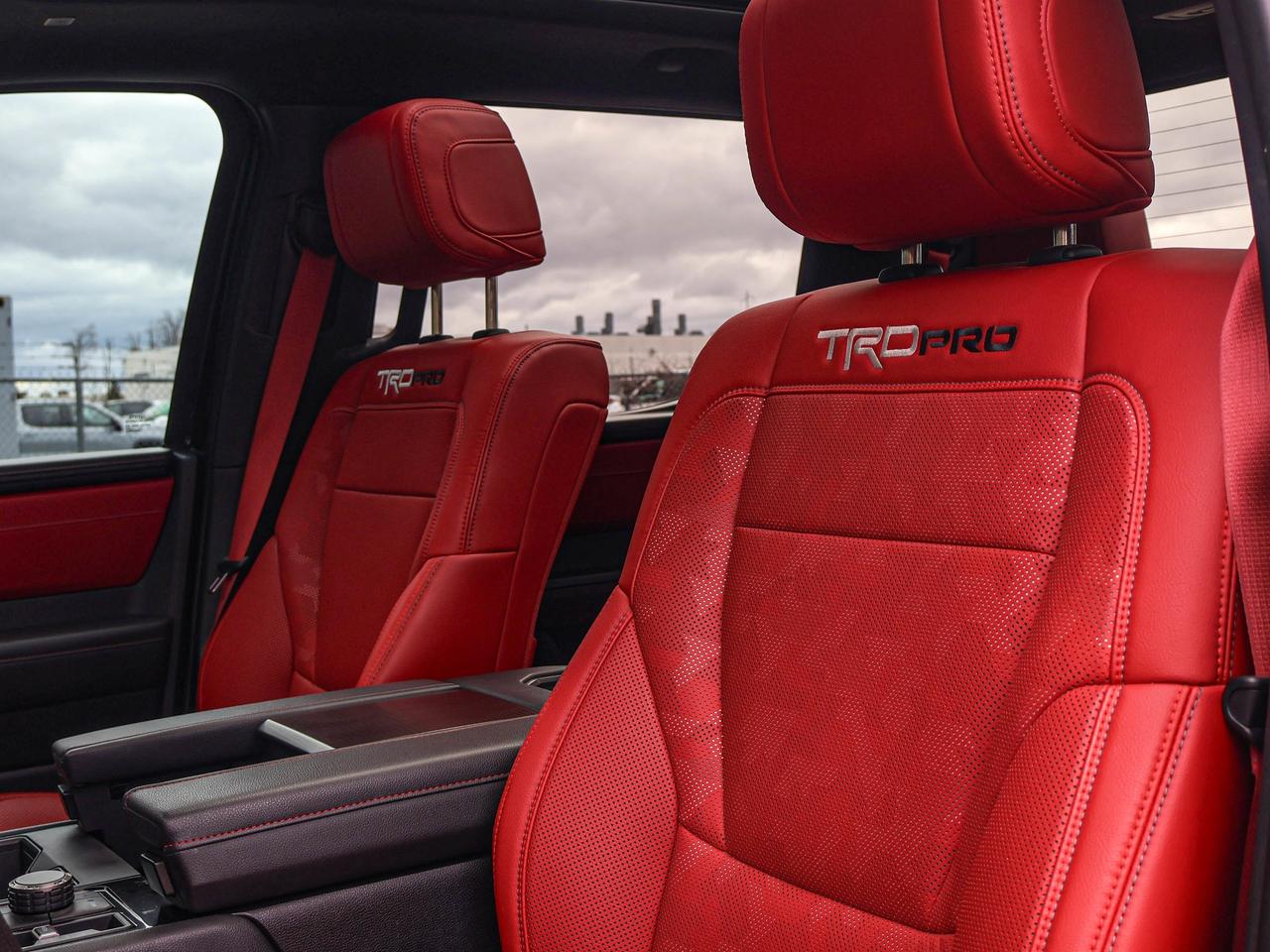 2024 Toyota Tundra LIMITED HYBRID Photo