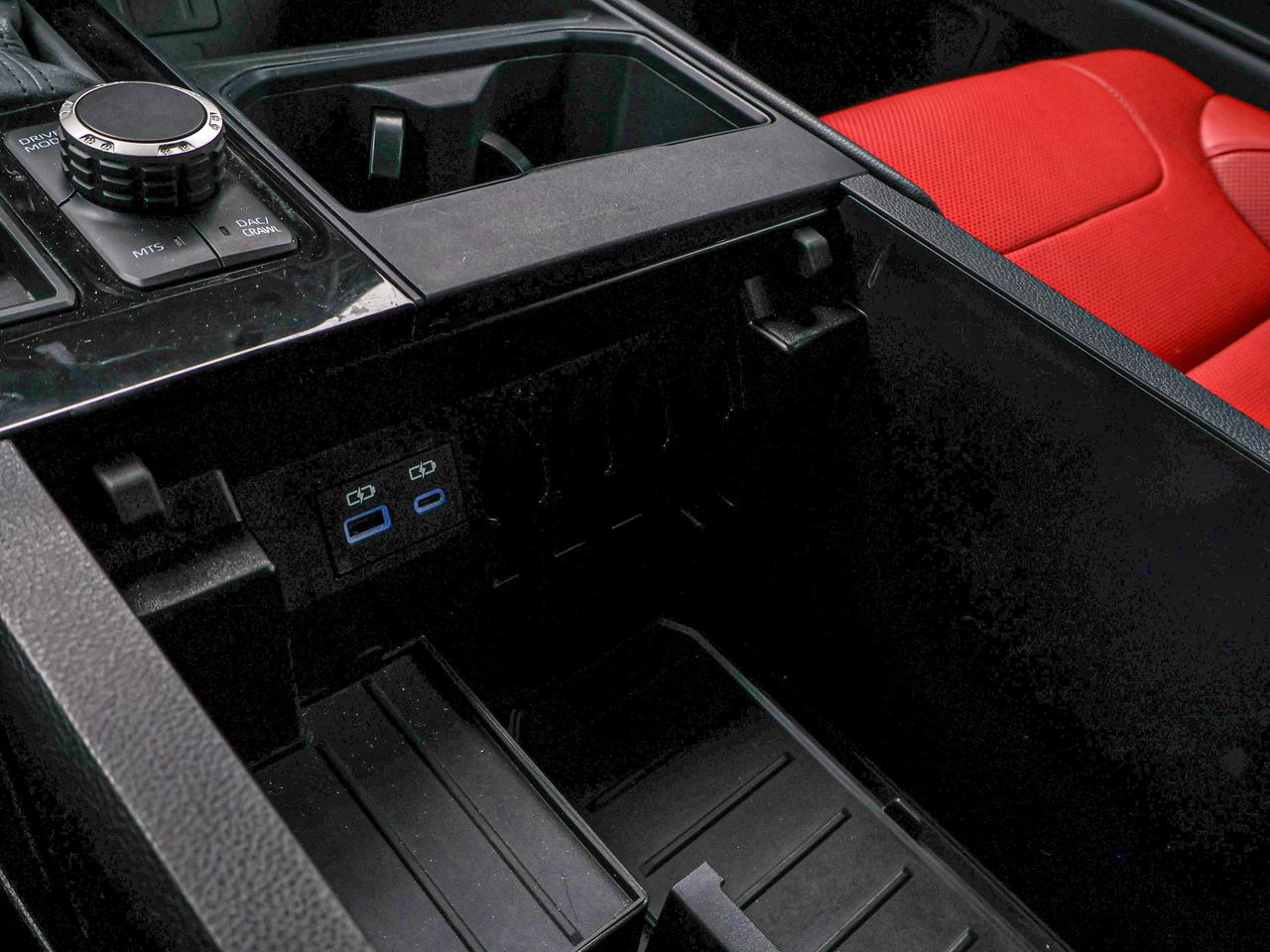 2024 Toyota Tundra LIMITED HYBRID Photo