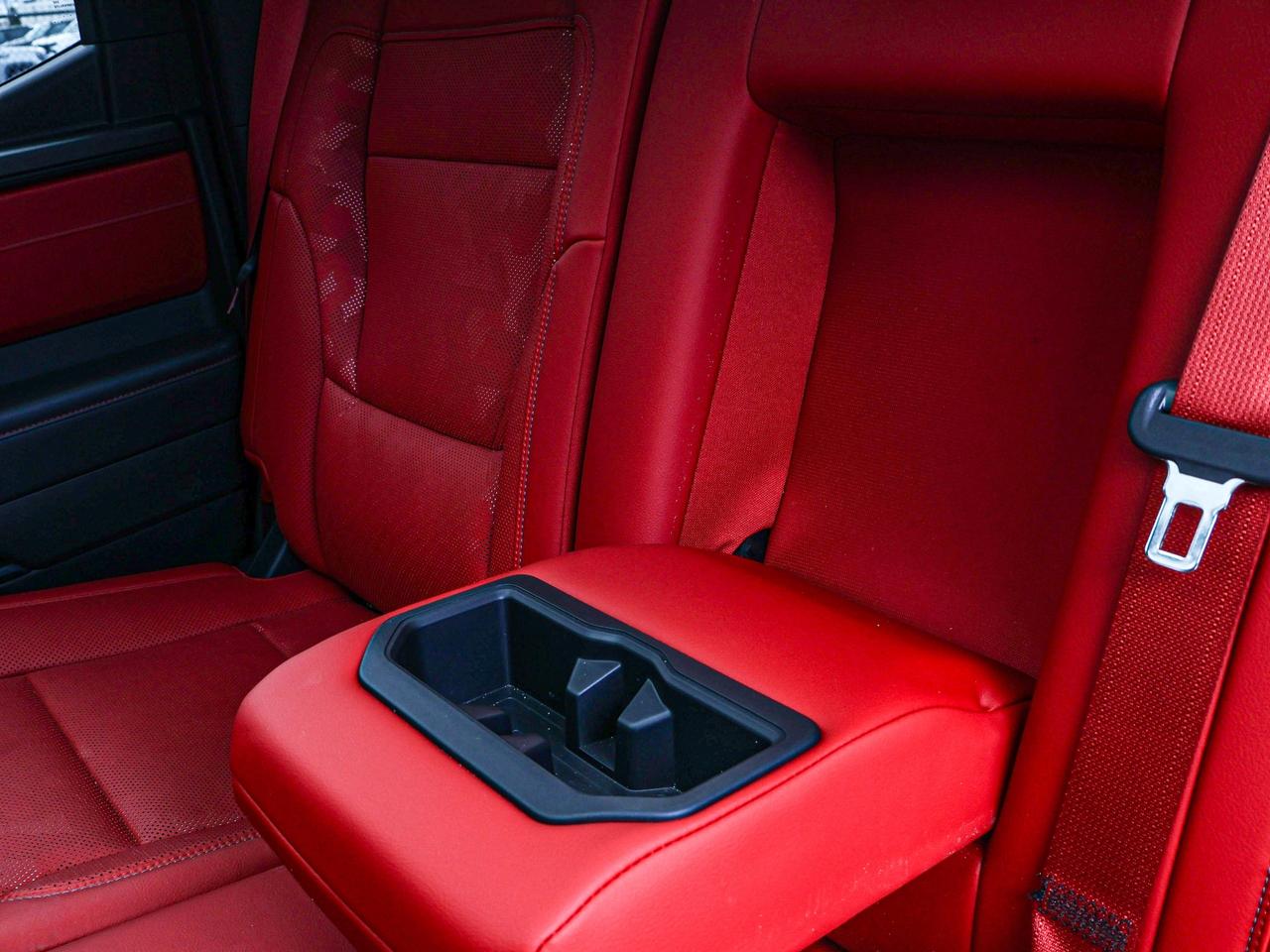 2024 Toyota Tundra LIMITED HYBRID Photo