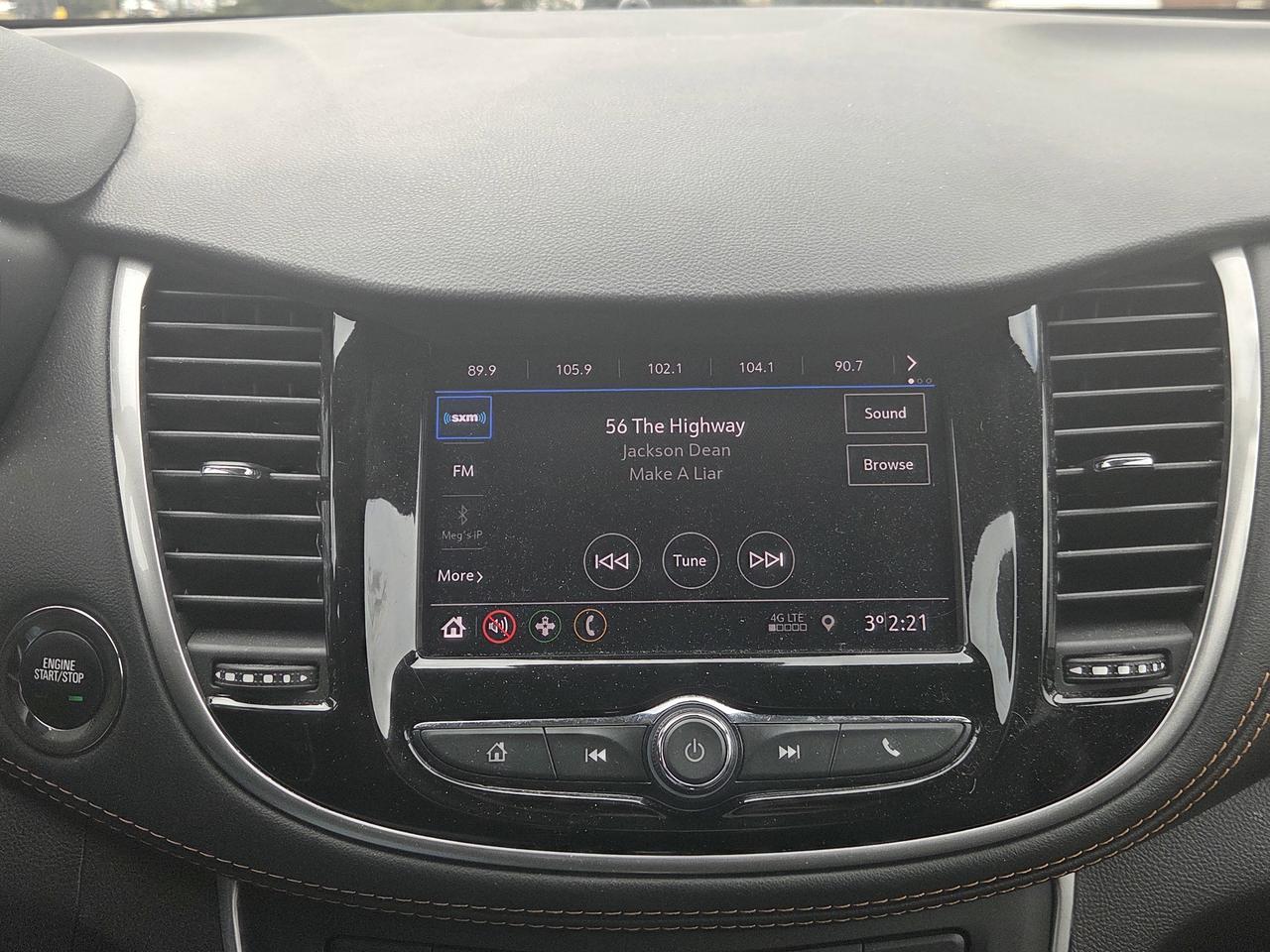 2021 Chevrolet Trax LT Photo