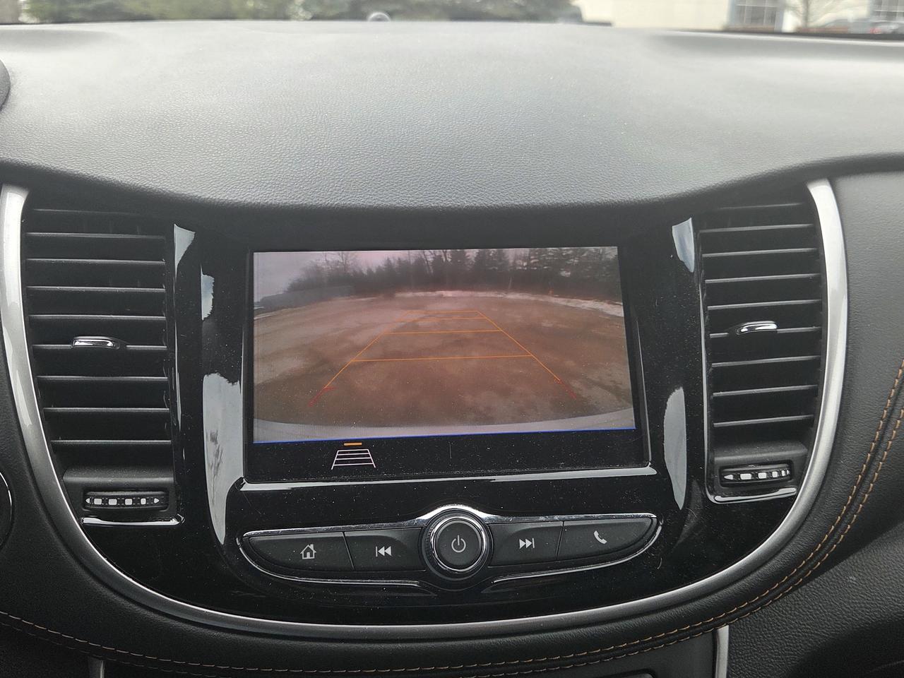 2021 Chevrolet Trax LT Photo