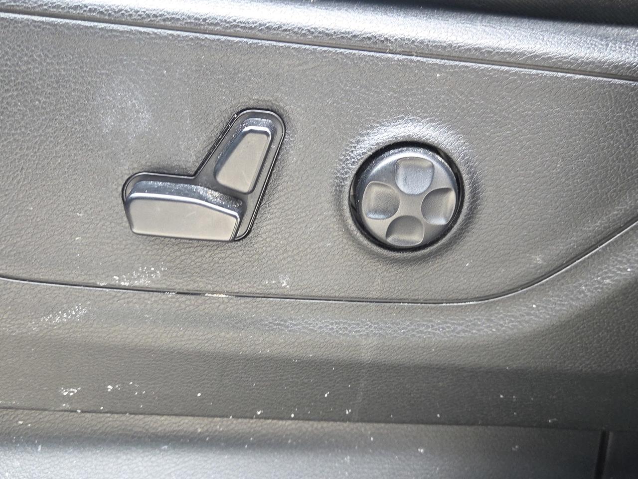 2020 RAM 1500 SPORT Photo