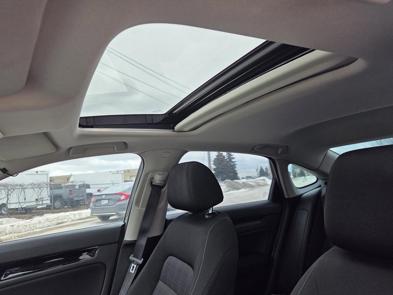 2022 Honda Civic Sedan EX Photo