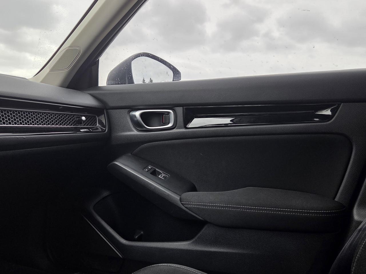 2022 Honda Civic Sedan EX Photo