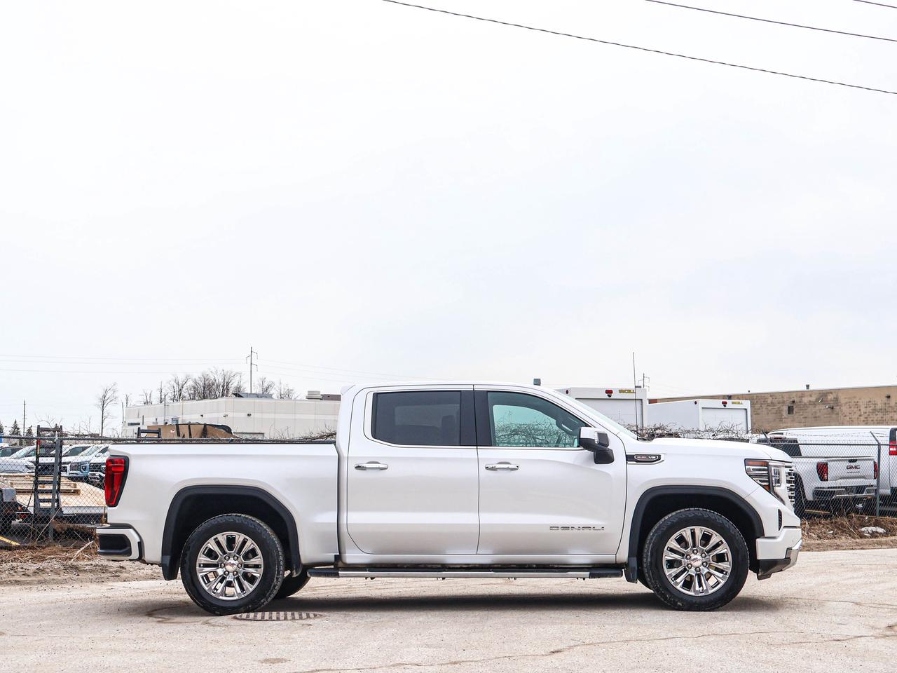 2023 GMC Sierra 1500 Denali Photo2