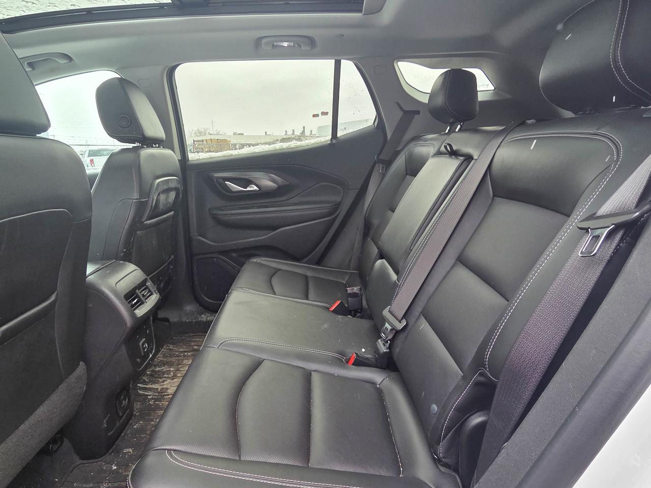 2022 GMC Terrain SLT Photo