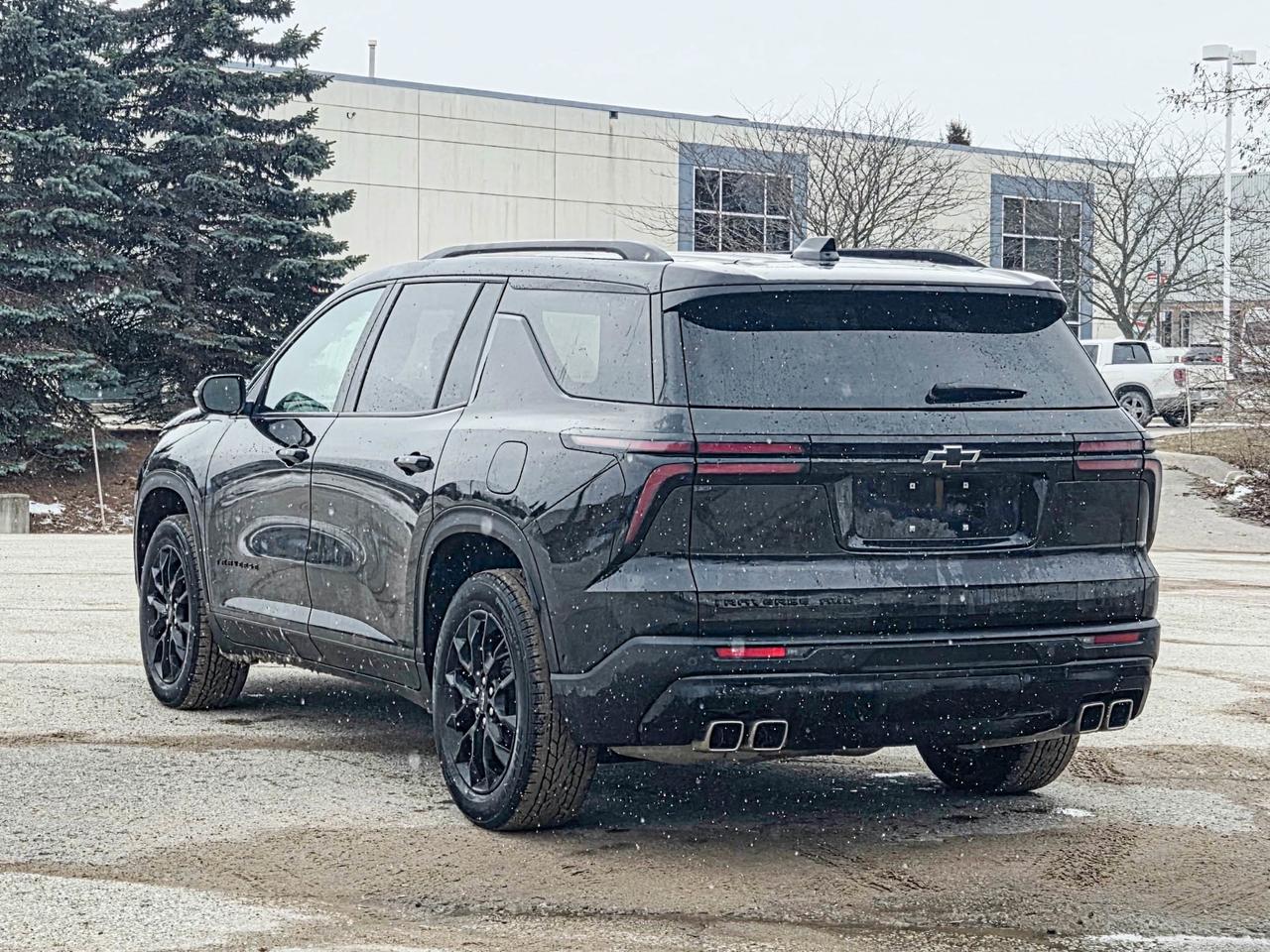 2025 Chevrolet Traverse LT Photo