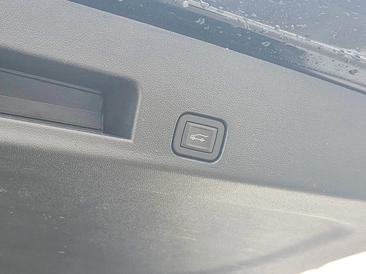 2025 Chevrolet Traverse LT Photo