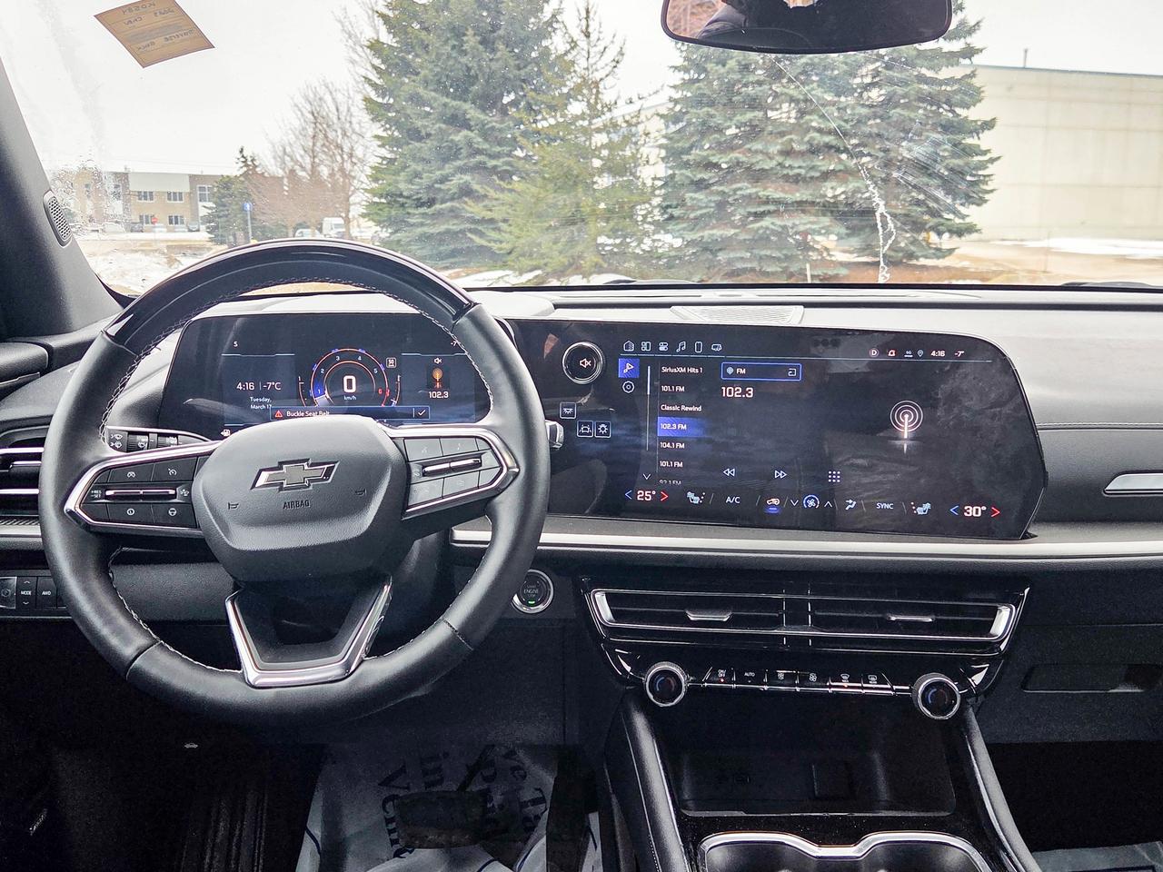 2025 Chevrolet Traverse LT Photo