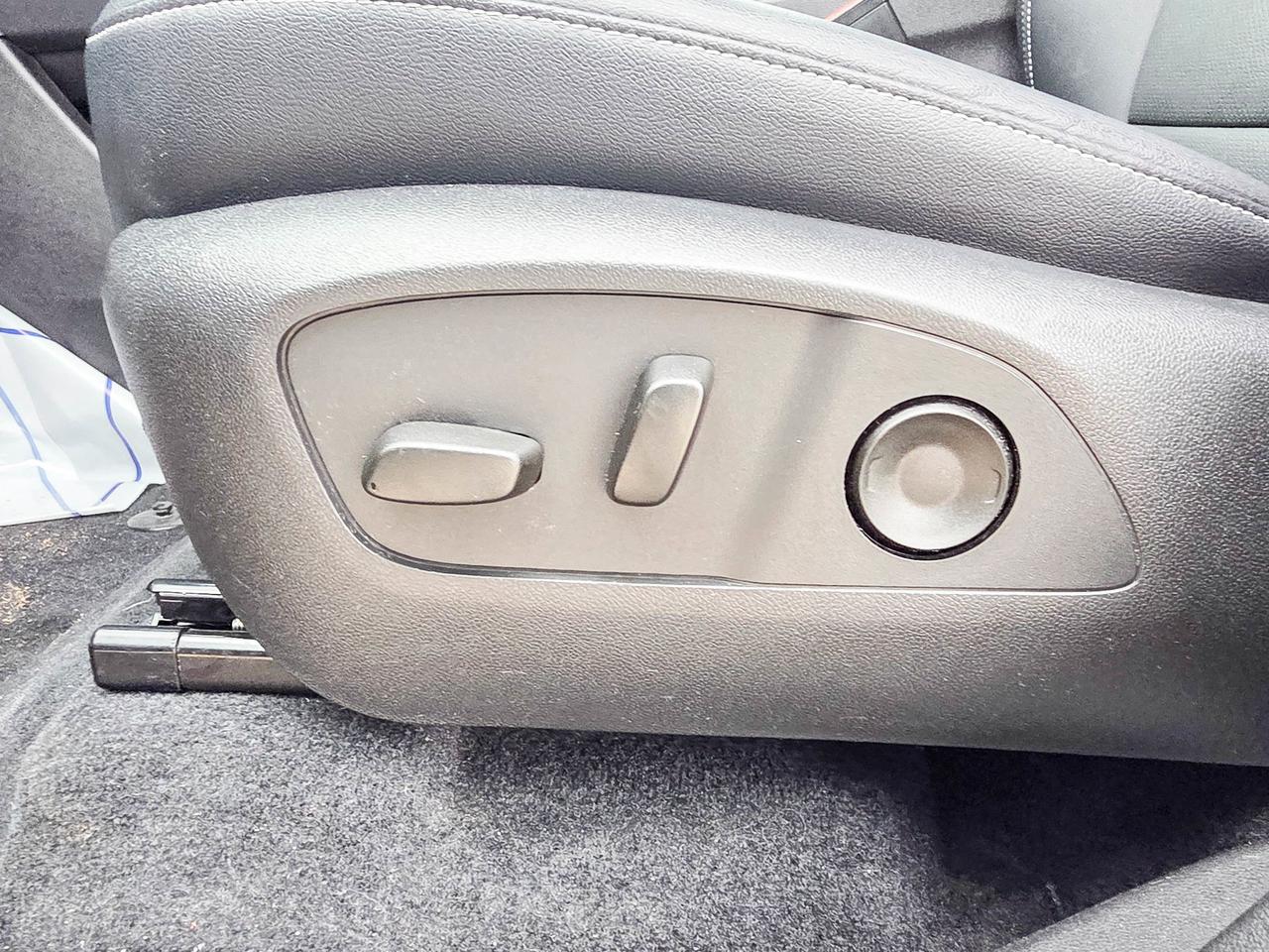 2025 Chevrolet Traverse LT Photo