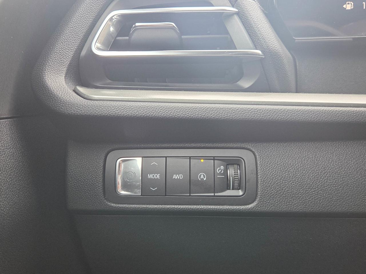 2025 Chevrolet Traverse LT Photo