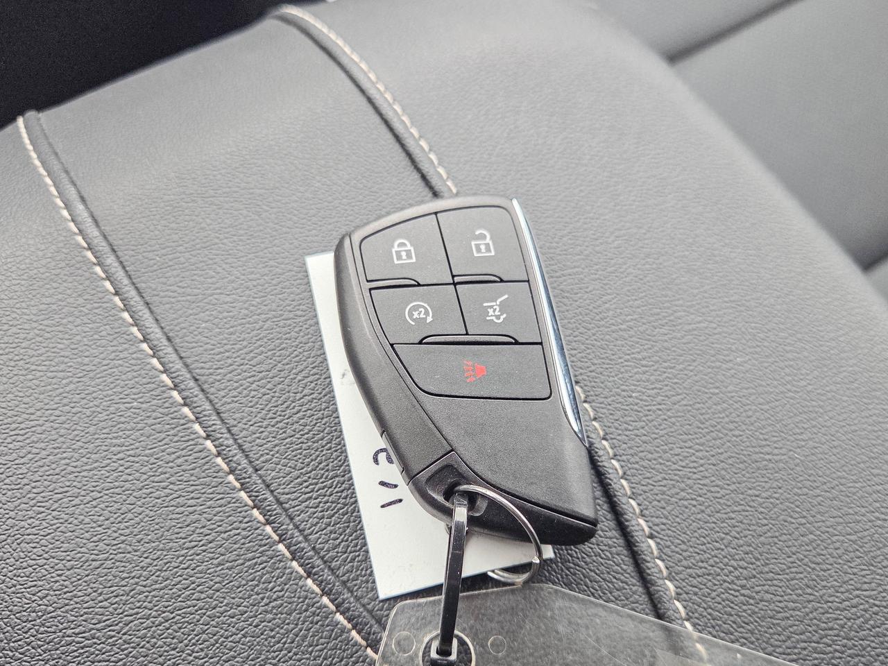 2025 Chevrolet Traverse LT Photo