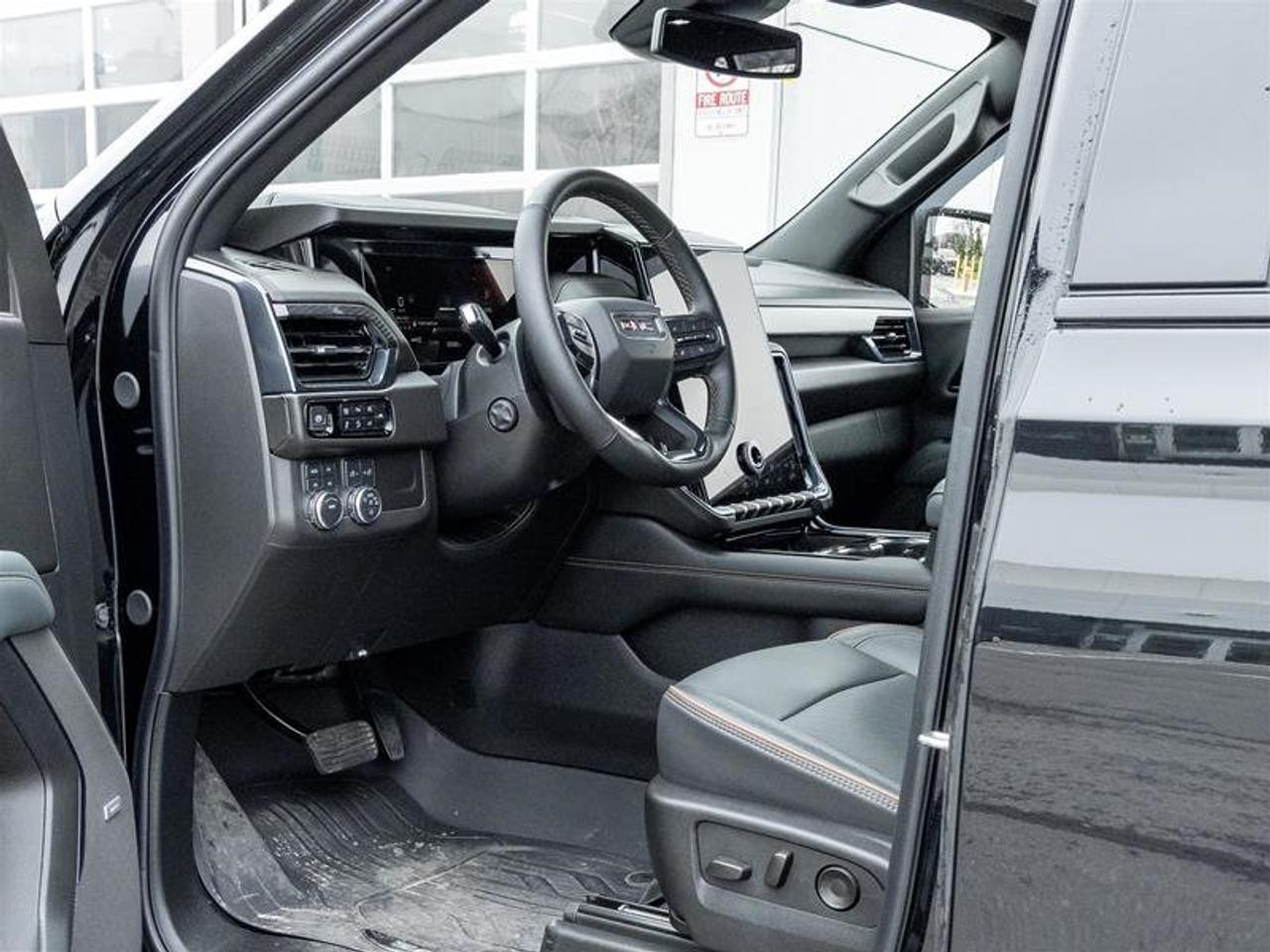 2025 GMC Yukon 4WD 4dr AT4 Photo