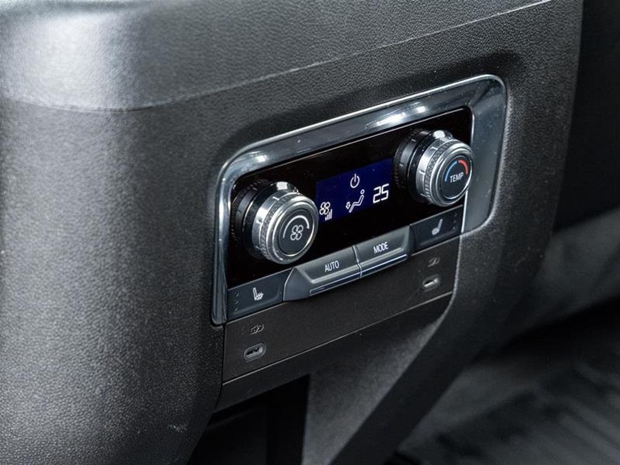 2025 GMC Yukon 4WD 4dr AT4 Photo