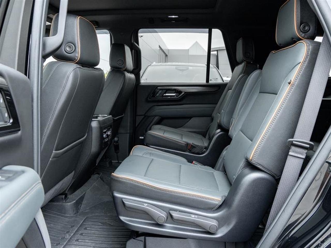 2025 GMC Yukon 4WD 4dr AT4 Photo