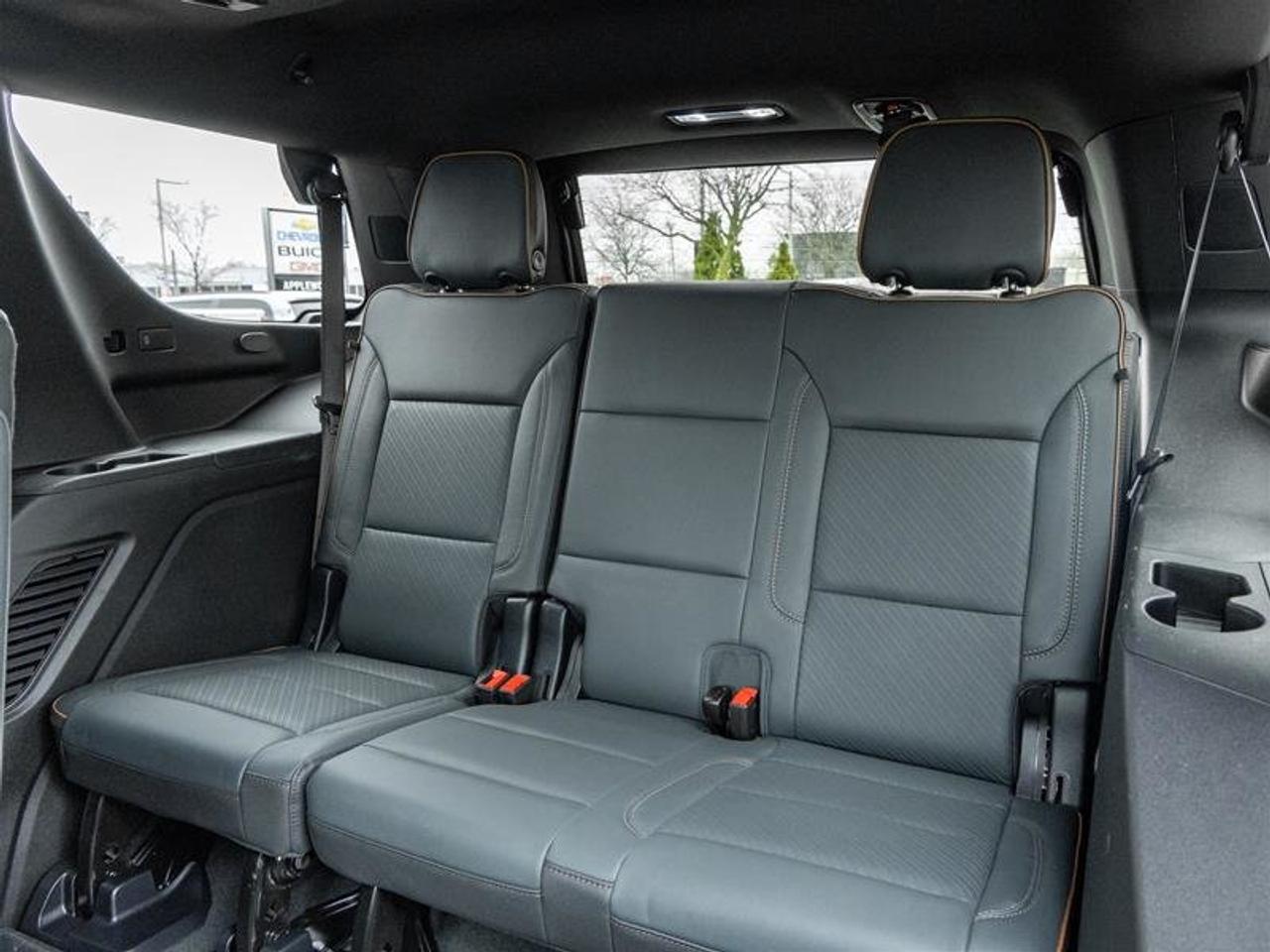 2025 GMC Yukon 4WD 4dr AT4 Photo