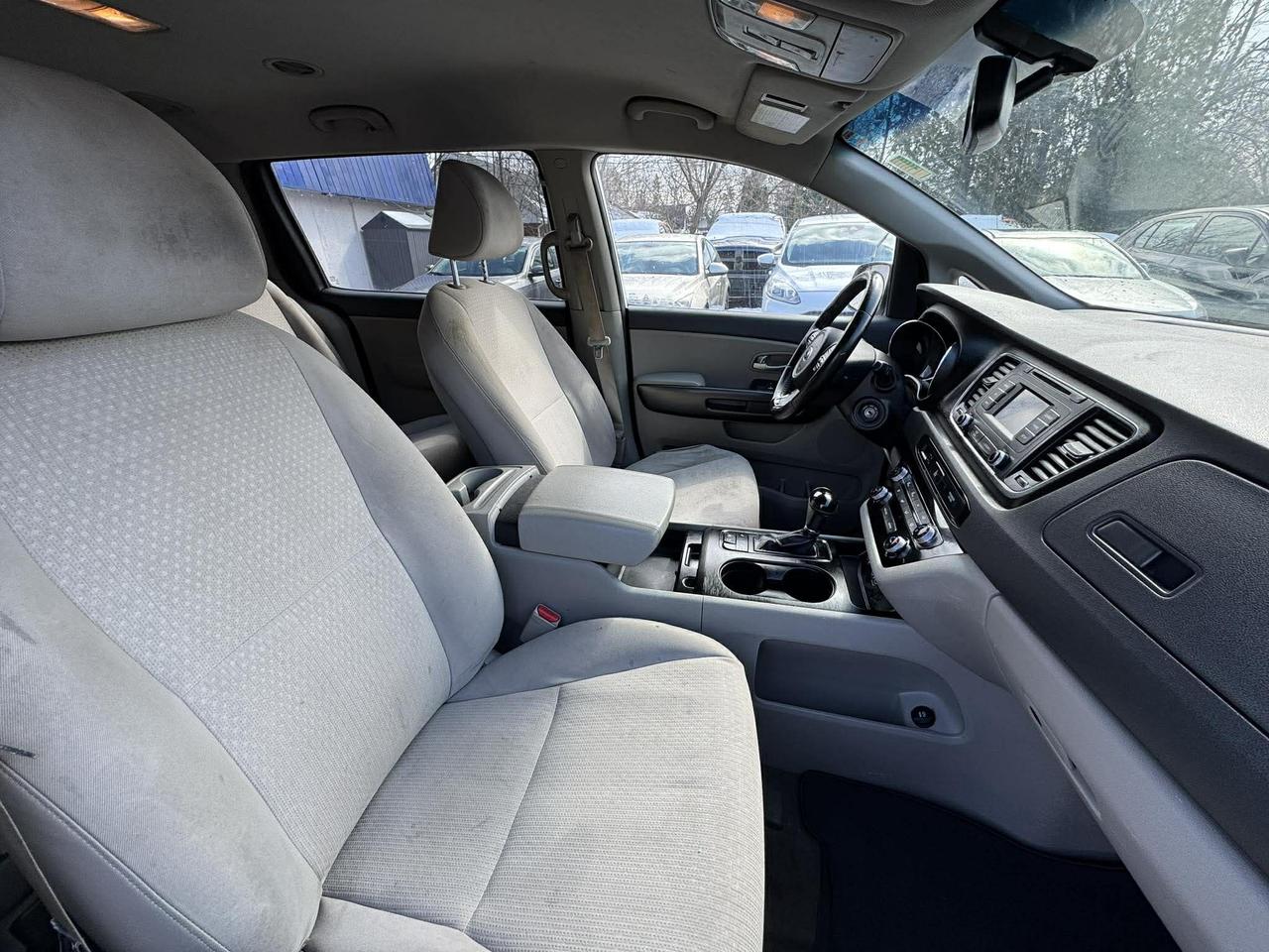 2016 Kia Sedona 4DR WGN LX Photo