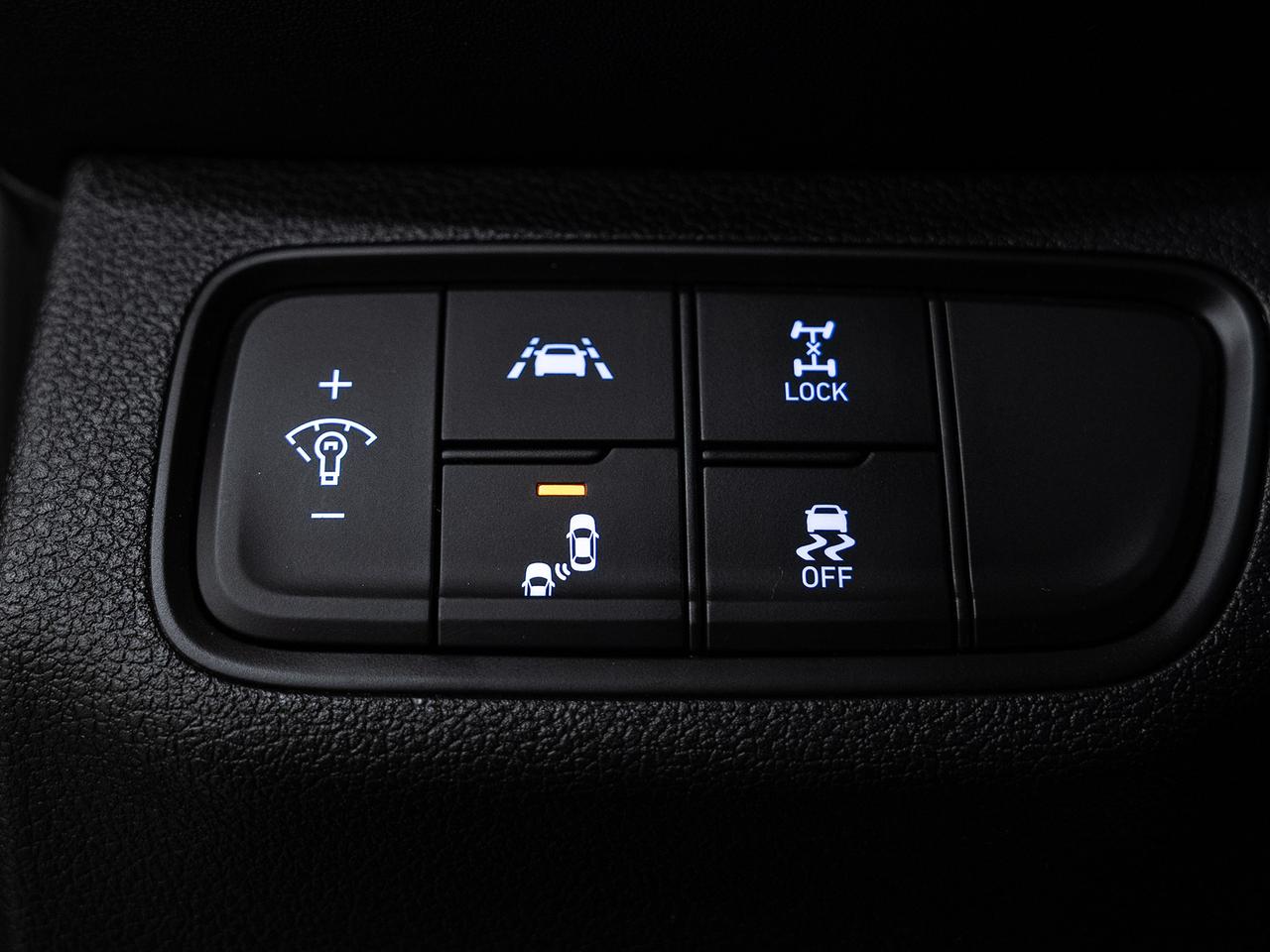 2020 Hyundai Santa Fe PREFERRED AWD | Sun&Leather Pkg | BSM | CarPlay