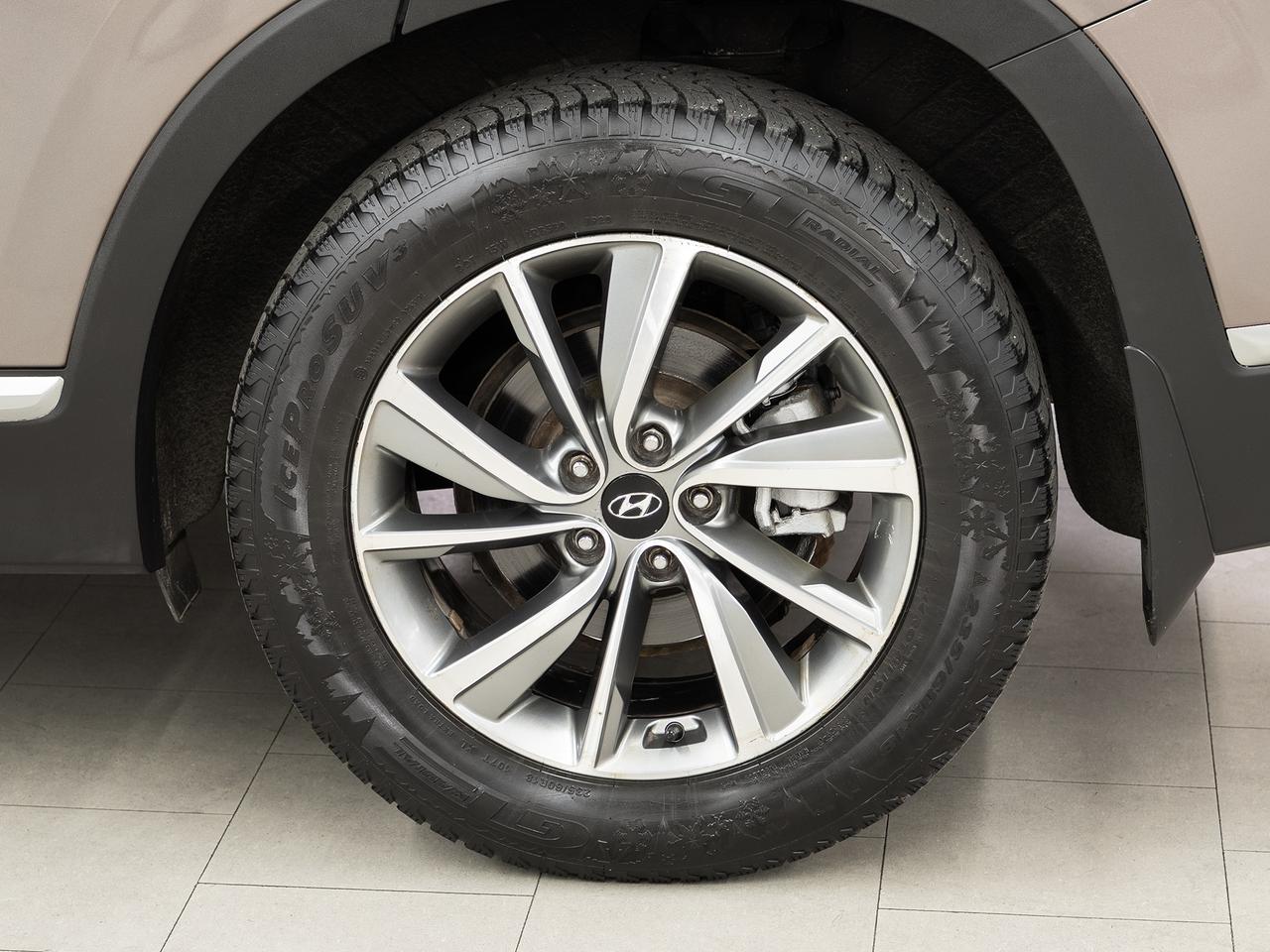 2020 Hyundai Santa Fe PREFERRED AWD | Sun&Leather Pkg | BSM | CarPlay Photo