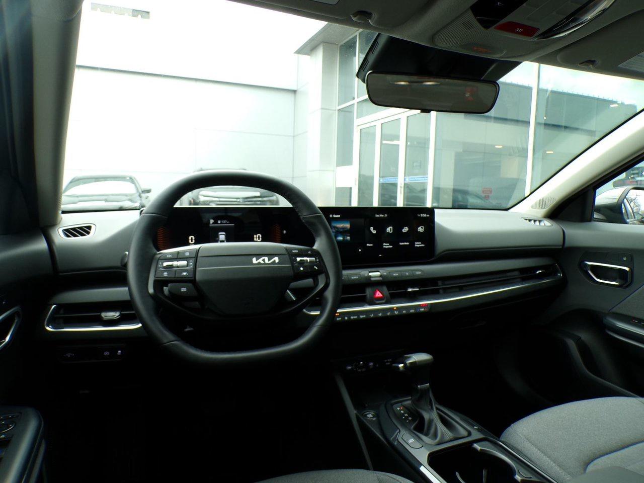 2025 Kia K4 EX FWD Photo