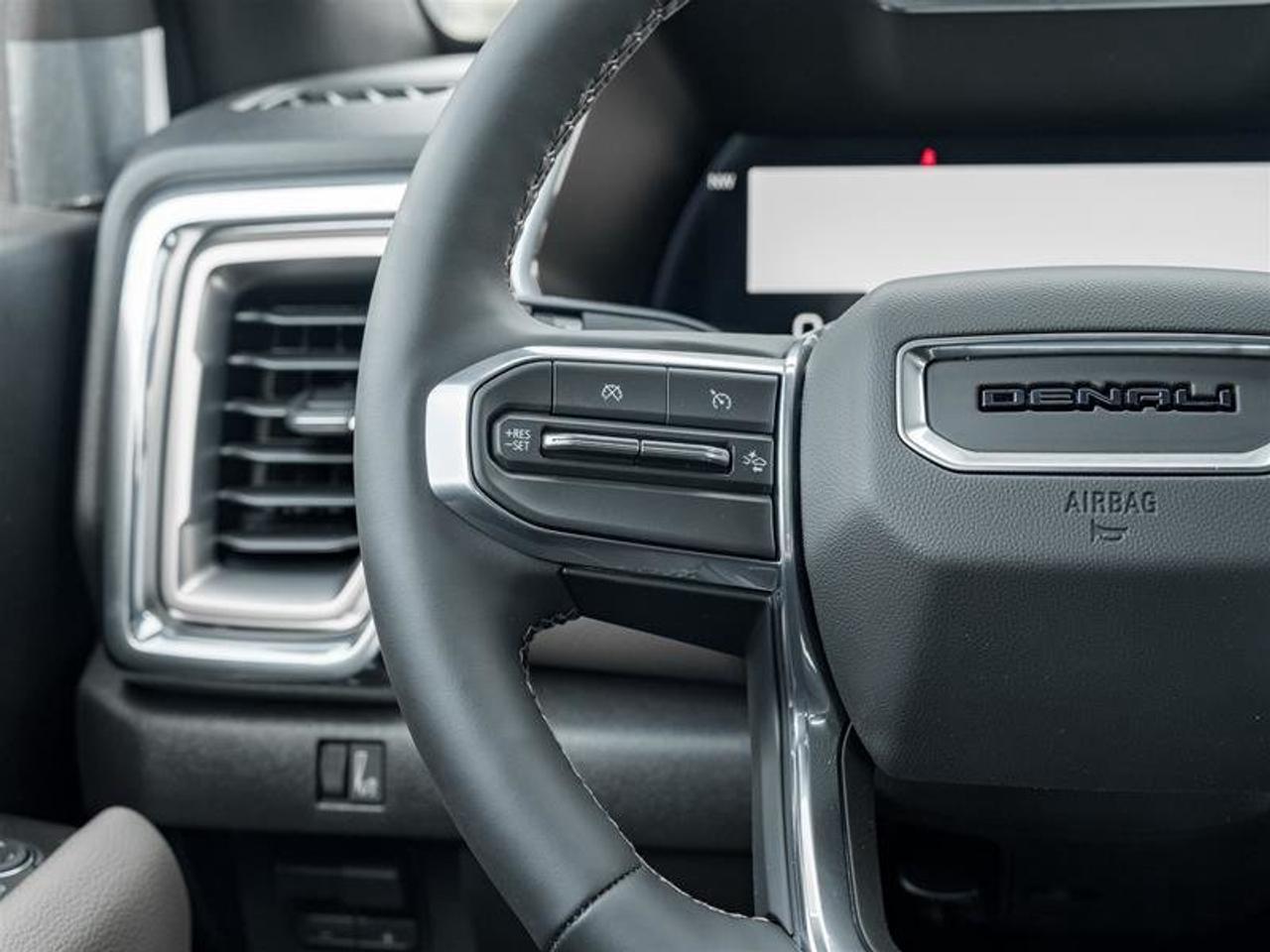 2026 GMC Canyon Denali Photo