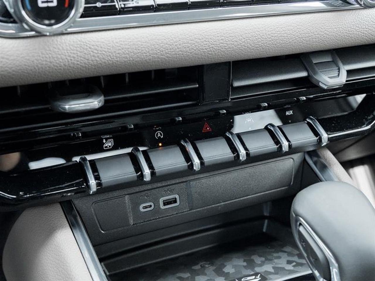 2026 GMC Canyon Denali Photo