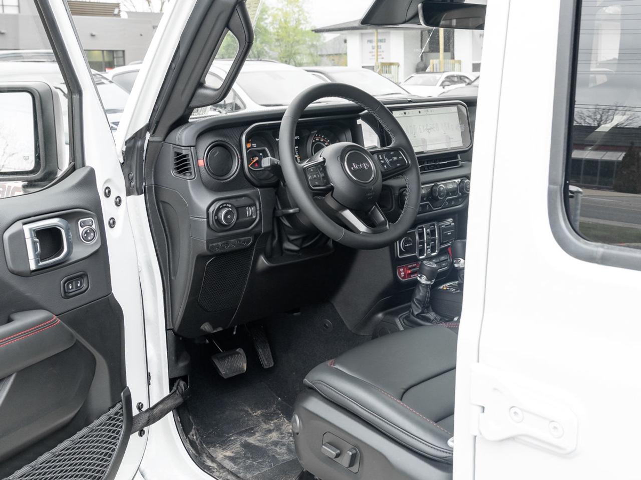 2026 Jeep Wrangler 4-Door RUBICON X Photo