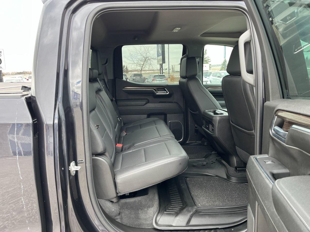 2024 Chevrolet Silverado 1500 4WD Crew Cab 147 RST Photo