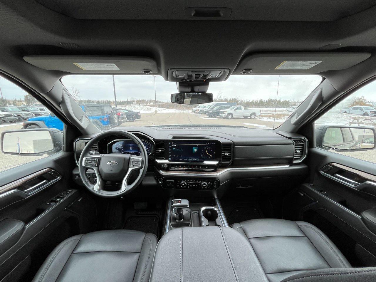 2024 Chevrolet Silverado 1500 4WD Crew Cab 147 RST Photo