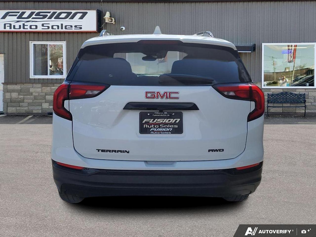 2021 GMC Terrain AWD SLE-REMOTE START-HEATED SEATS-REVERSE CAMERA Photo