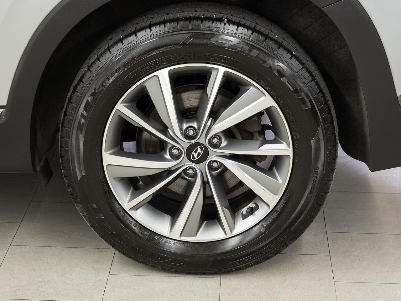 2020 Hyundai Santa Fe LUXURY AWD | Sunroof | Leather | ACC | CarPlay Photo