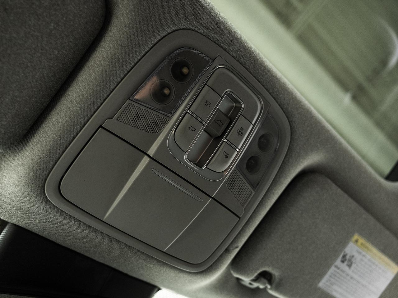 2020 Hyundai Santa Fe LUXURY AWD | Sunroof | Leather | ACC | CarPlay Photo