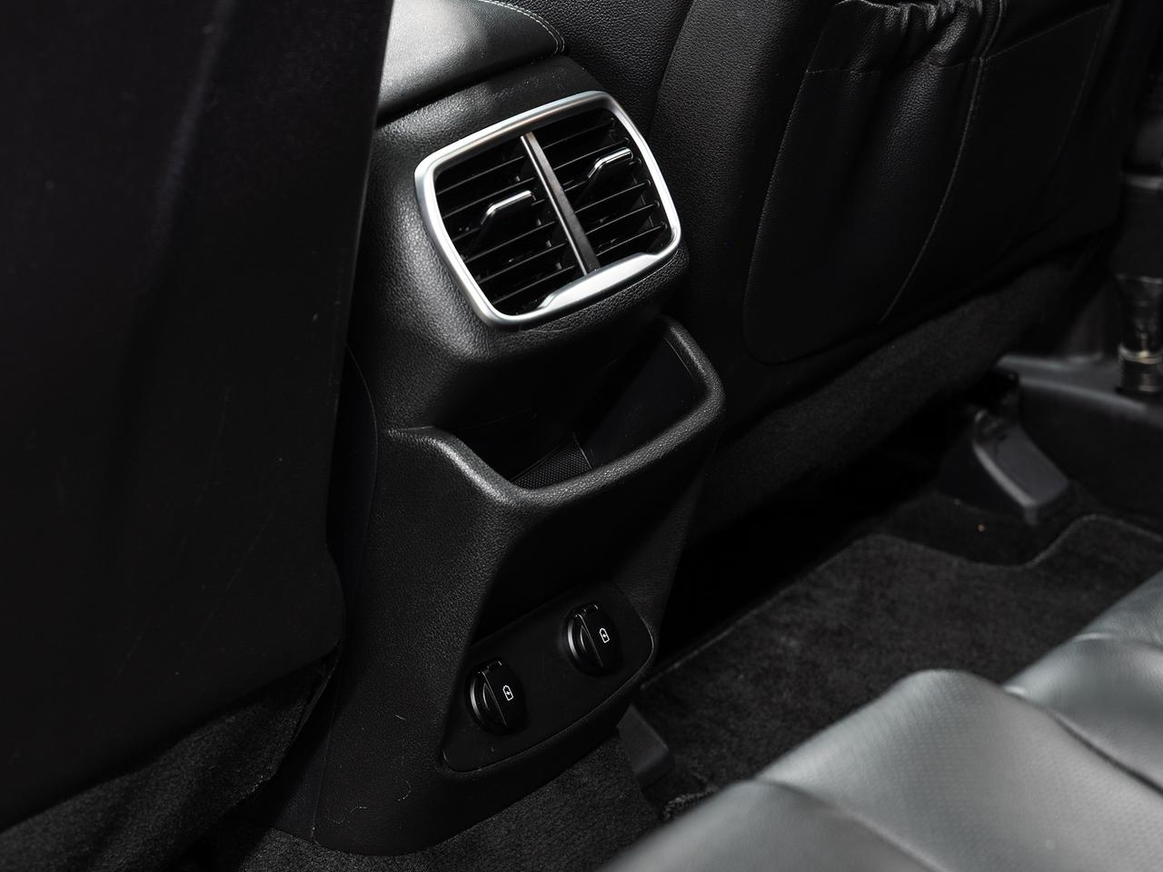 2020 Hyundai Santa Fe LUXURY AWD | Sunroof | Leather | ACC | CarPlay Photo