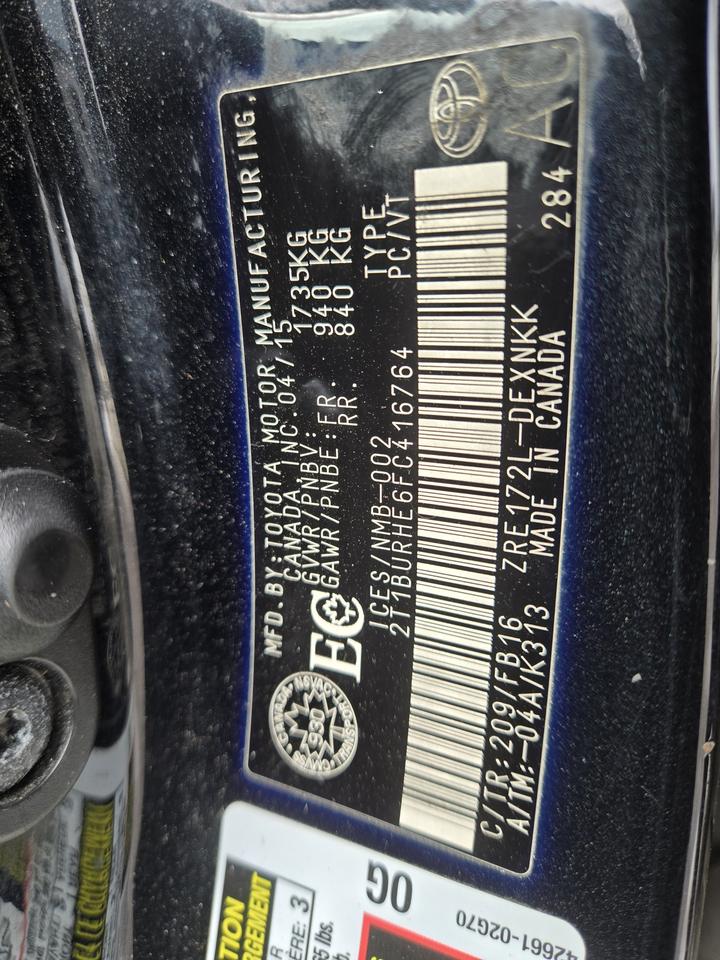 2015 Toyota Corolla LE Photo2