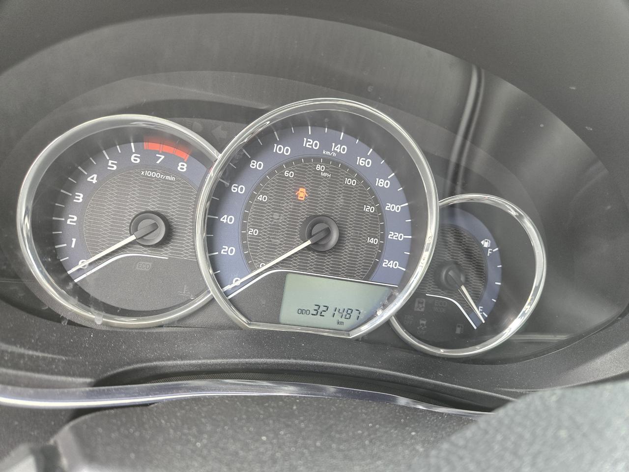 2015 Toyota Corolla LE Photo3