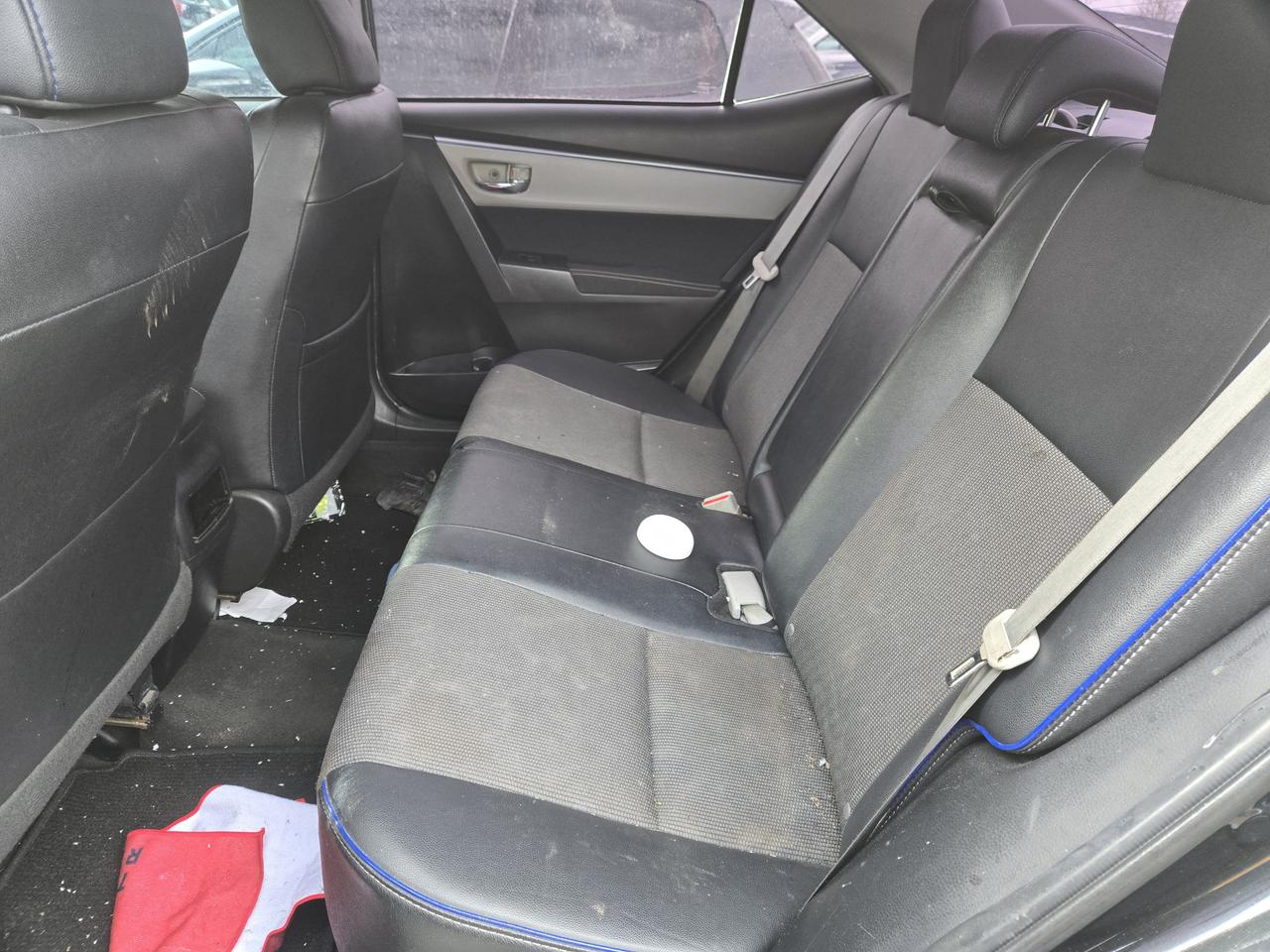 2015 Toyota Corolla LE Photo