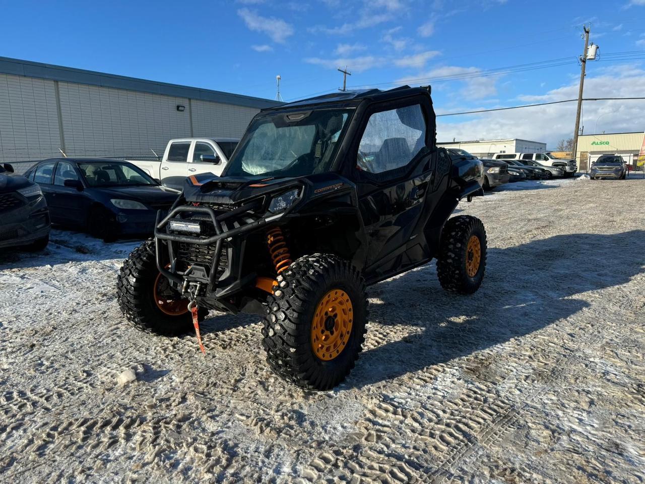 <p><strong>Tackle Any Terrain with the 2021 Can-Am Commander 1000 XTP</strong></p><p>&nbsp;</p><p>The 2021 Can-Am Commander 1000 XTP is designed for those who want the perfect balance of power, performance, and versatility. Equipped with a 976cc Rotax V-twin engine delivering 100 horsepower, this side-by-side is built to take on everything from trail rides to tough work tasks with unmatched strength and reliability.</p><p>&nbsp;</p><p>With its advanced 4WD system, 12 inches of ground clearance, and premium suspension, the Commander 1000 XTP provides superior handling and stability across a variety of terrains&mdash;whether youre navigating mud, sand, rocks, or snow.</p><p>&nbsp;</p><p><strong>Built for Adventure: Comfort & Control</strong></p><p>&nbsp;</p><p>The Commander 1000 XTP is engineered to provide a comfortable ride for both the driver and passenger, with adjustable seating and ergonomically designed controls that make every journey enjoyable. The high-performance suspension ensures a smooth and controlled ride, even in the roughest conditions. Plus, with ample cargo space for gear and tools, the Commander 1000 XTP offers both practicality and adventure-ready versatility.</p><p>&nbsp;</p><p><strong>Flexible Financing & Nationwide Delivery</strong></p><p>&nbsp;</p><p>Whether youre hitting the trails or tackling work around the farm, the 2021 Can-Am Commander 1000 XTP is built to help you get it done in style. Take advantage of our flexible financing options and nationwide delivery. Don&rsquo;t wait&mdash;contact us today to learn more or schedule your test ride!</p>