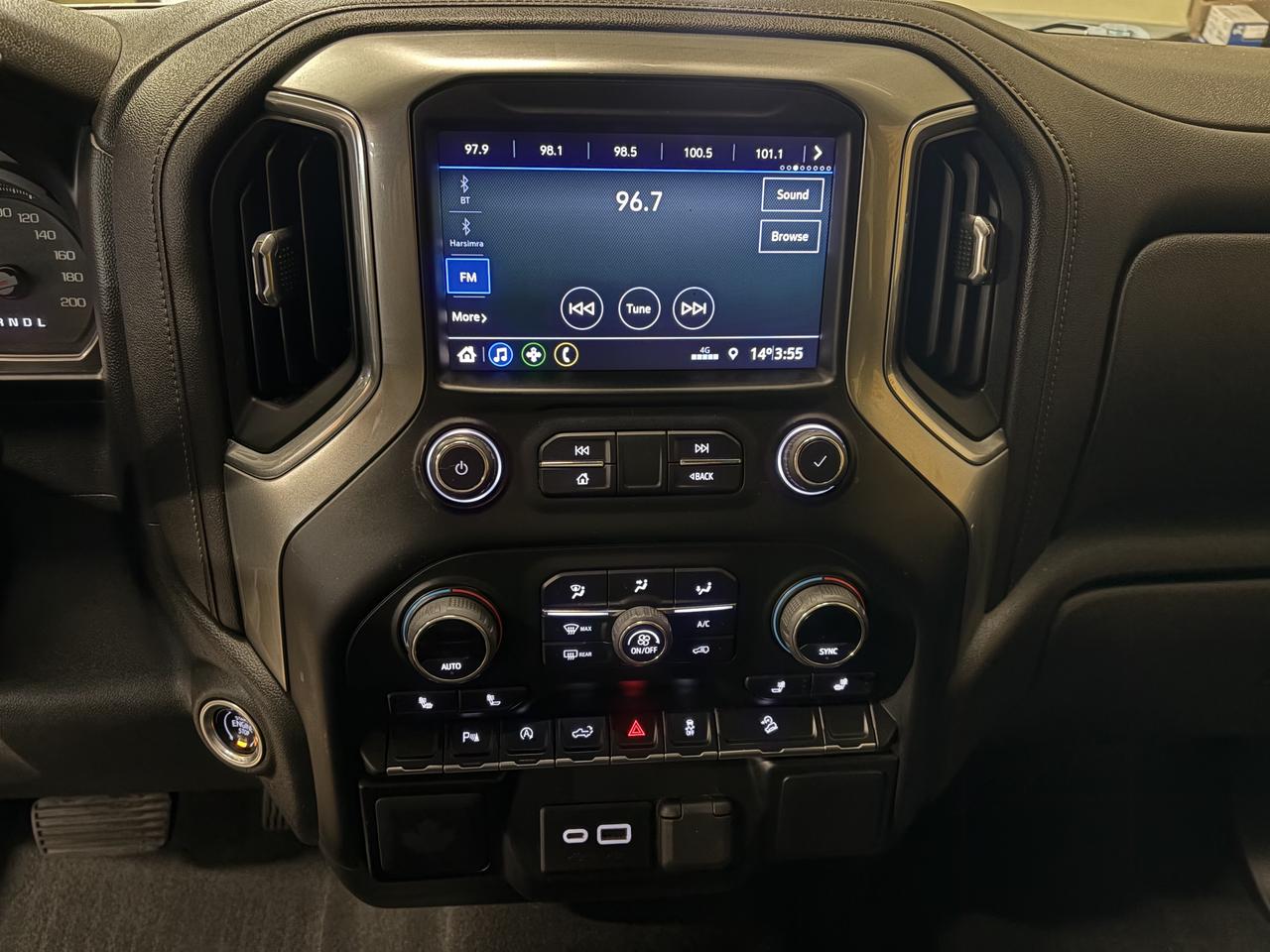 2022 Chevrolet Silverado 1500 RST Photo