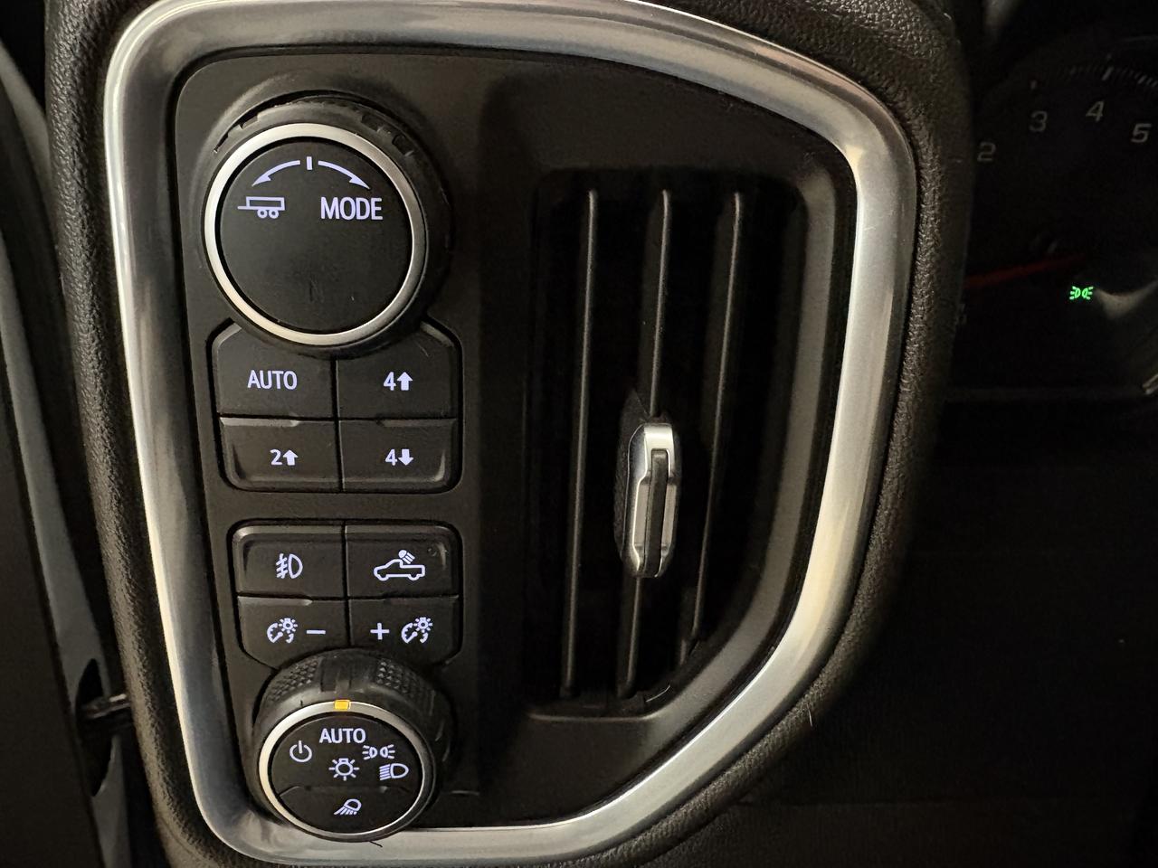 2022 Chevrolet Silverado 1500 RST Photo