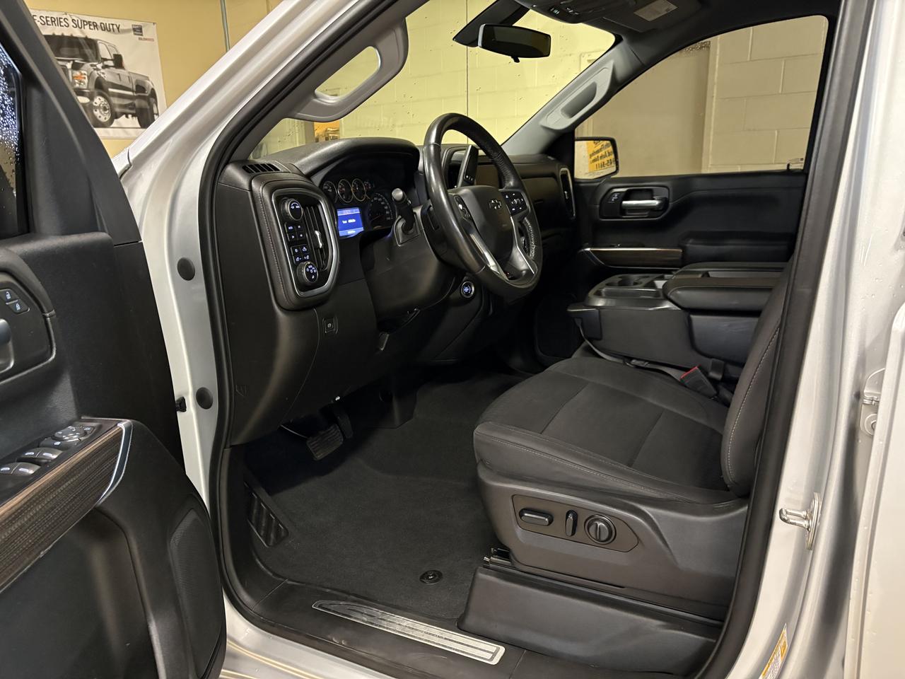 2022 Chevrolet Silverado 1500 RST Photo