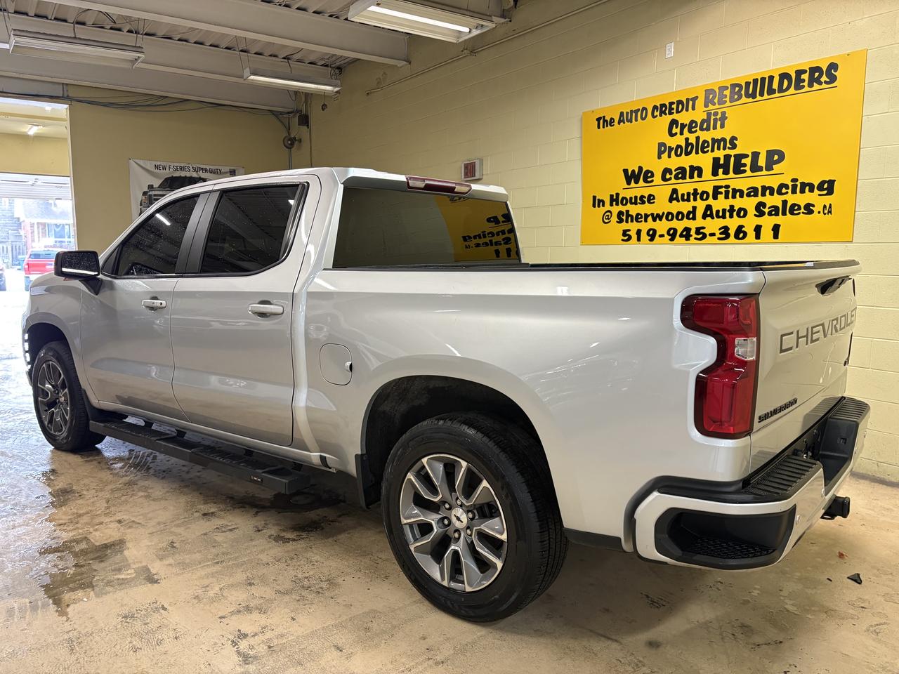 2022 Chevrolet Silverado 1500 RST Photo3