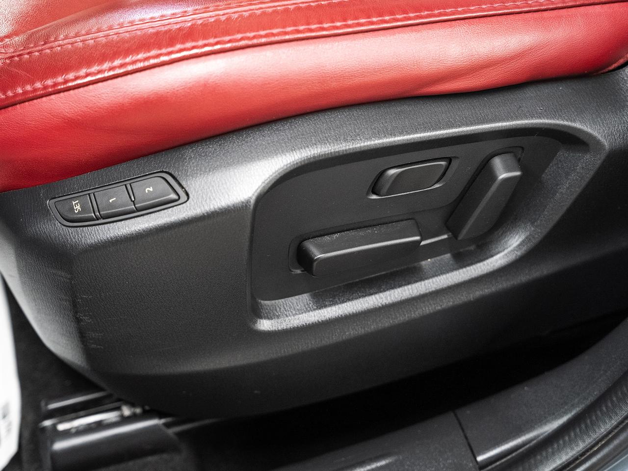 2022 Mazda CX-5 KURO | AWD | Red Leather | Sunroof | BSM | CarPlay