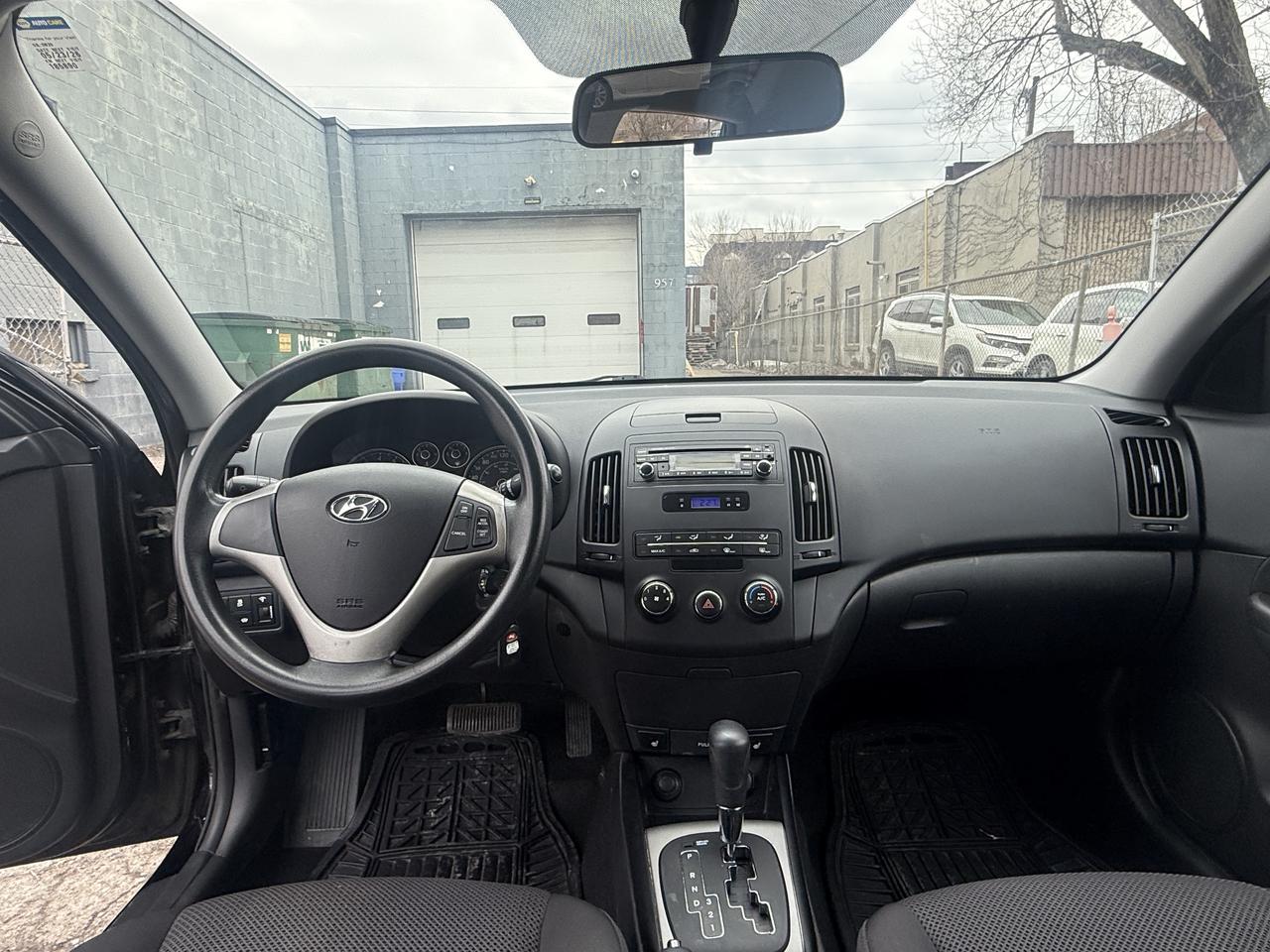 2011 Hyundai Elantra Touring GLS Photo