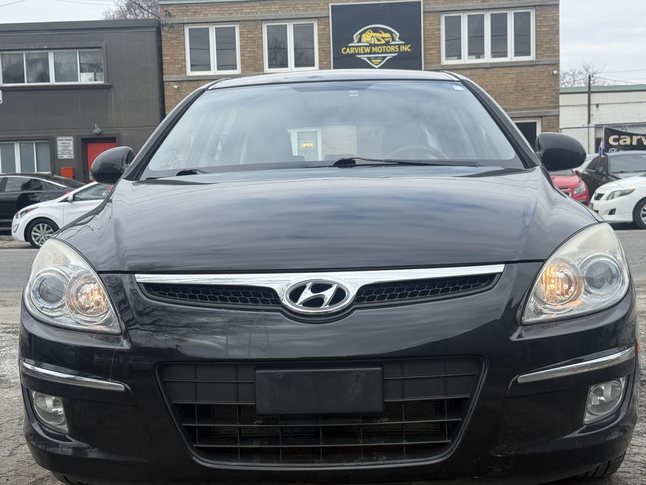 2011 Hyundai Elantra Touring GLS Photo1