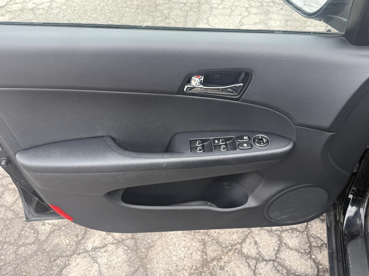 2011 Hyundai Elantra Touring GLS Photo